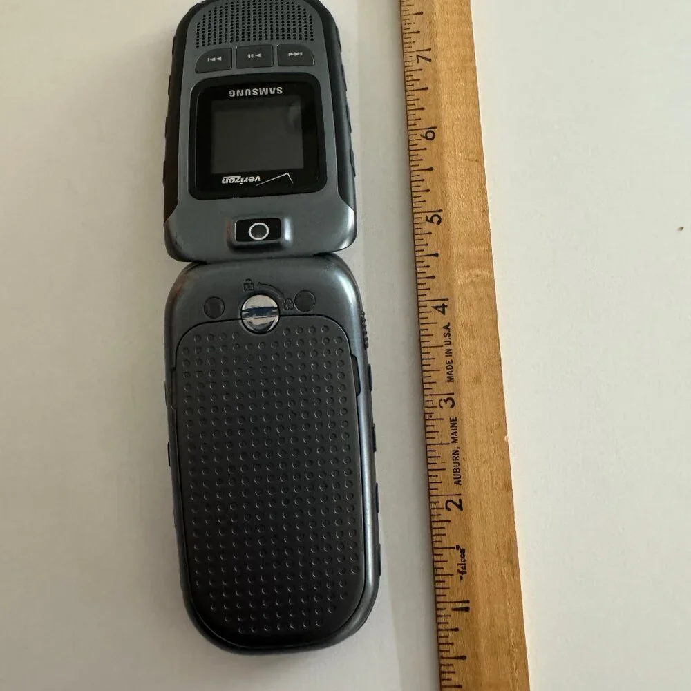 Samsung flip phone Vintage 90s!